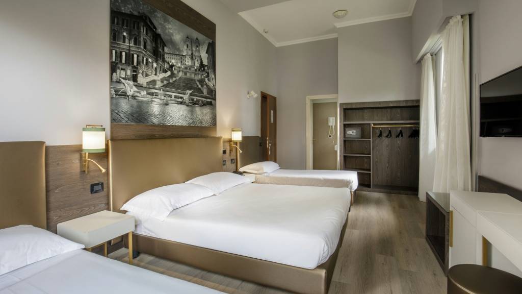 Hotel-Marcaurelio-Roma-Foto-Aprile-2025-camera-quadrupla-piano-terra-2 Hotel-Marcaurelio-Roma-Foto-Aprile-2025-camera-quadrupla-piano-terra-2
