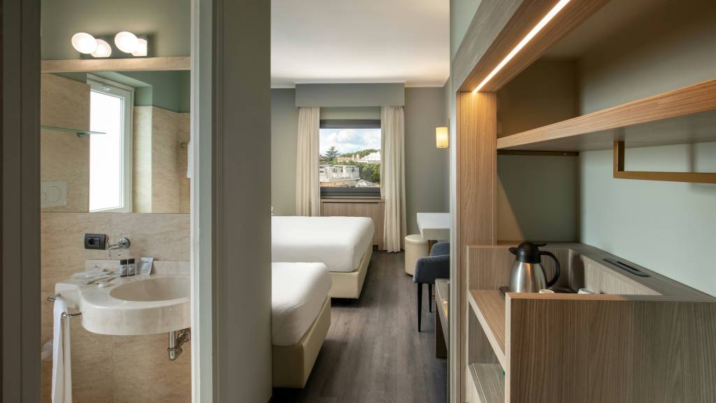 Hotel-Marcaurelio-Roma-Foto-Aprile-2025-tripla-superior-4 Hotel-Marcaurelio-Roma-Foto-Aprile-2025-tripla-superior-4