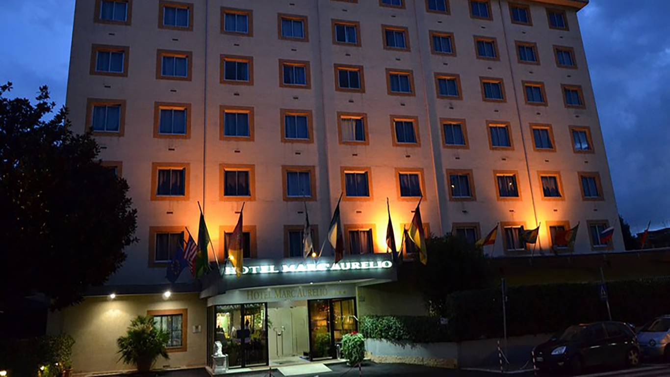 Hotel-Marcaurelio-Rome-Night