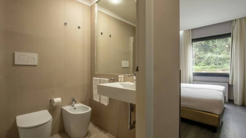 Hotel-Marcaurelio-Roma-Foto-Aprile-2025-bagno-standard-6